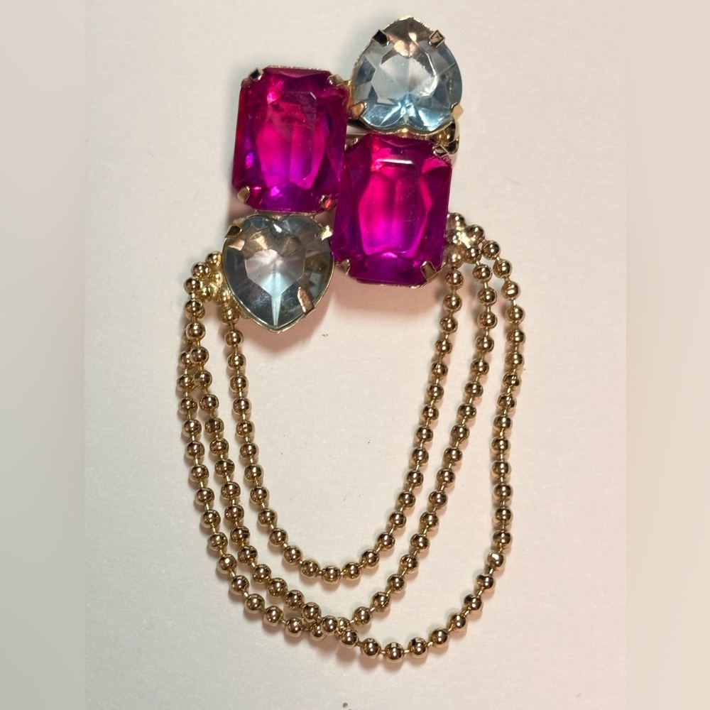 Gold tone vintage Pink glass Brooch
